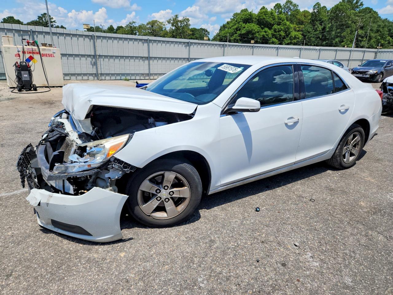 2016 Chevrolet Malibu LT, VIN 1G11C5SAXGF149708 — Front end