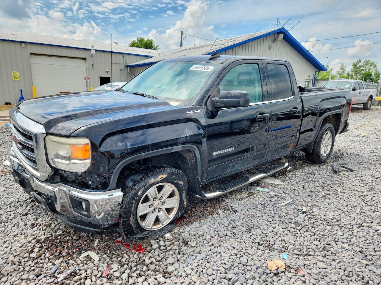 2015 GMC Sierra 1500 SLE, VIN 1GTV2UEH9FZ440776 — Front end