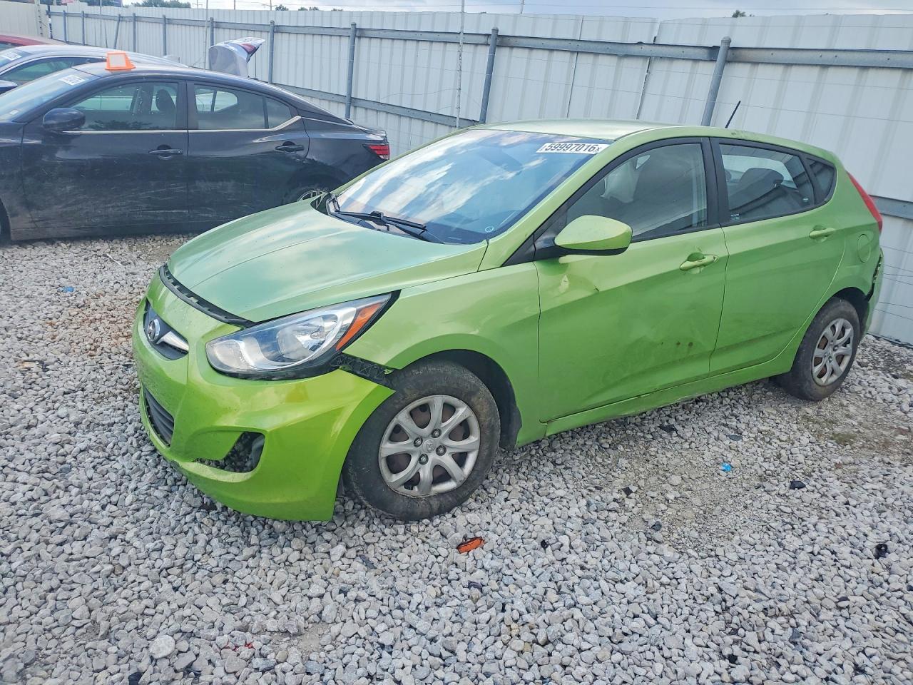2013 Hyundai Accent GS, VIN KMHCT5AE9DU138917 — Front end