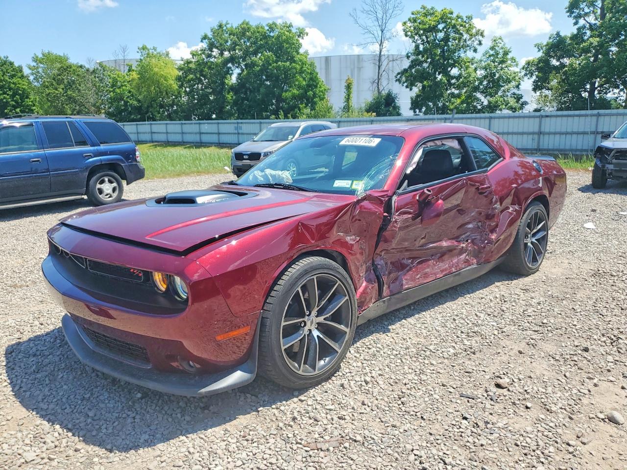 2017 Dodge Challenger 392 Hemi Scat Pack Shaker, VIN 2C3CDZFJ4HH665419 — Side