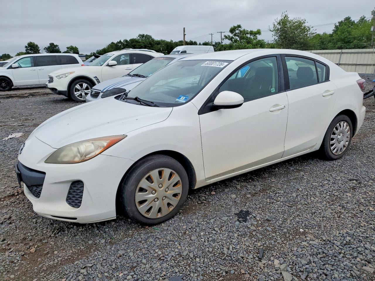 2012 Mazda 3 i Sport, VIN JM1BL1UG2C1520311 — Перед