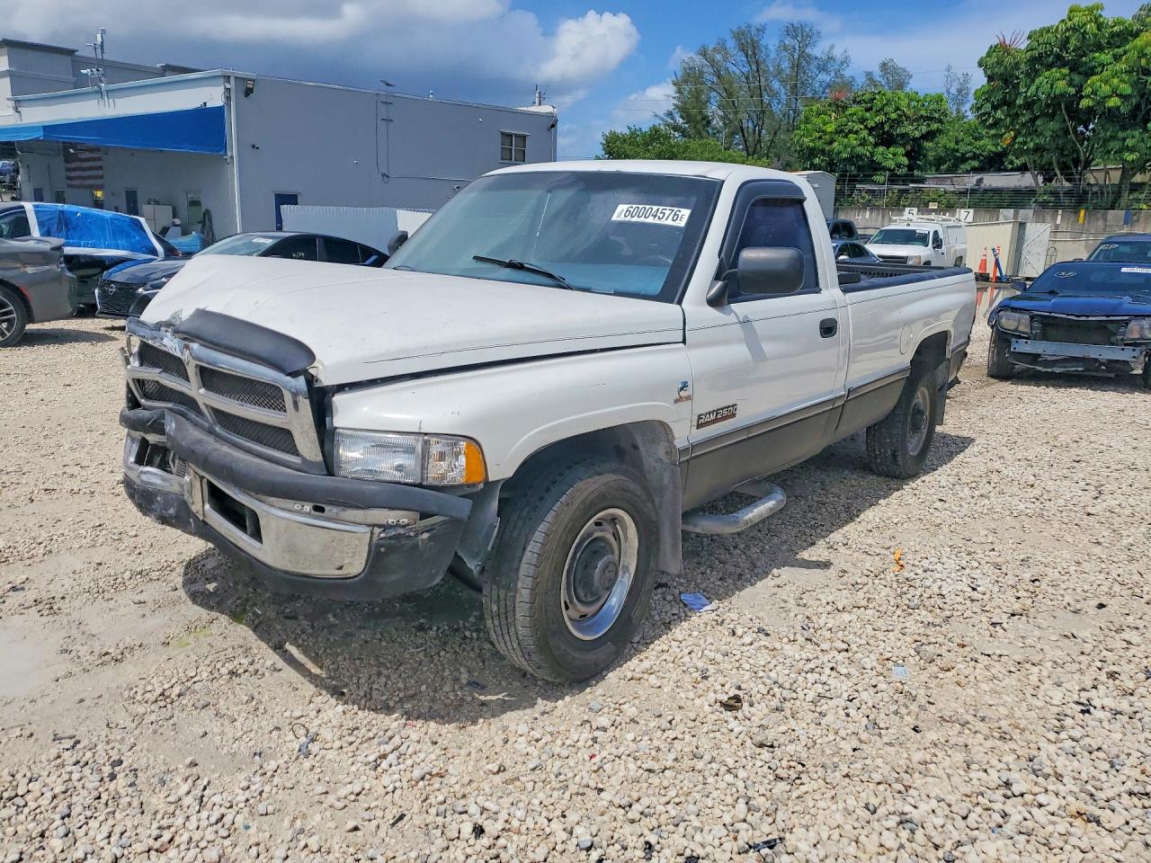1995 Dodge RAM, VIN 1B7KC26C0SS331178 — Front end