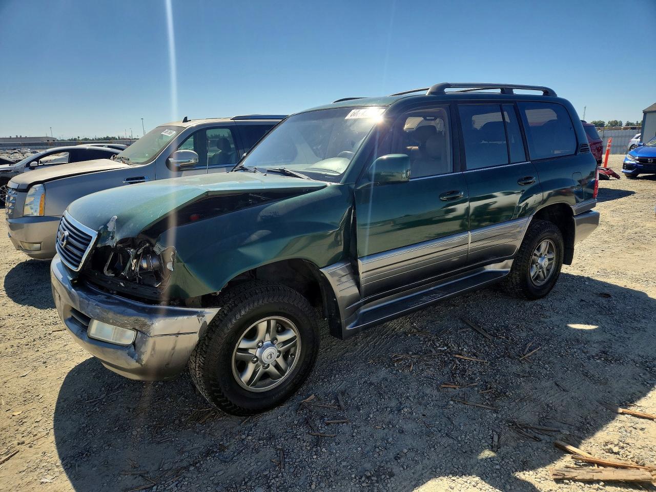 1998 Lexus LX 470, VIN JT6HT00W9W0005731 — Перед