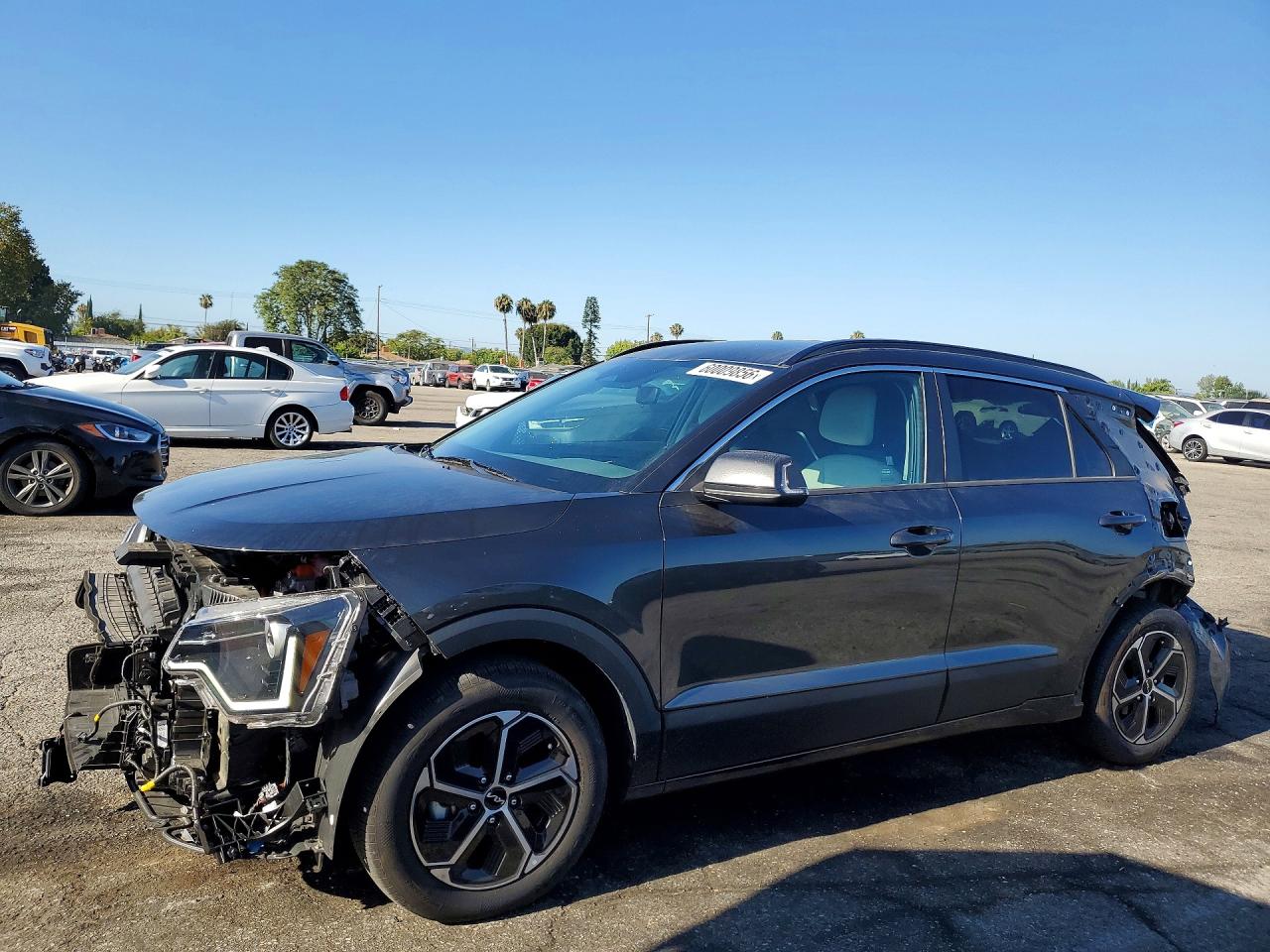 2024 Kia Niro EX, VIN KNDCR3LE1R5174901 — Front end