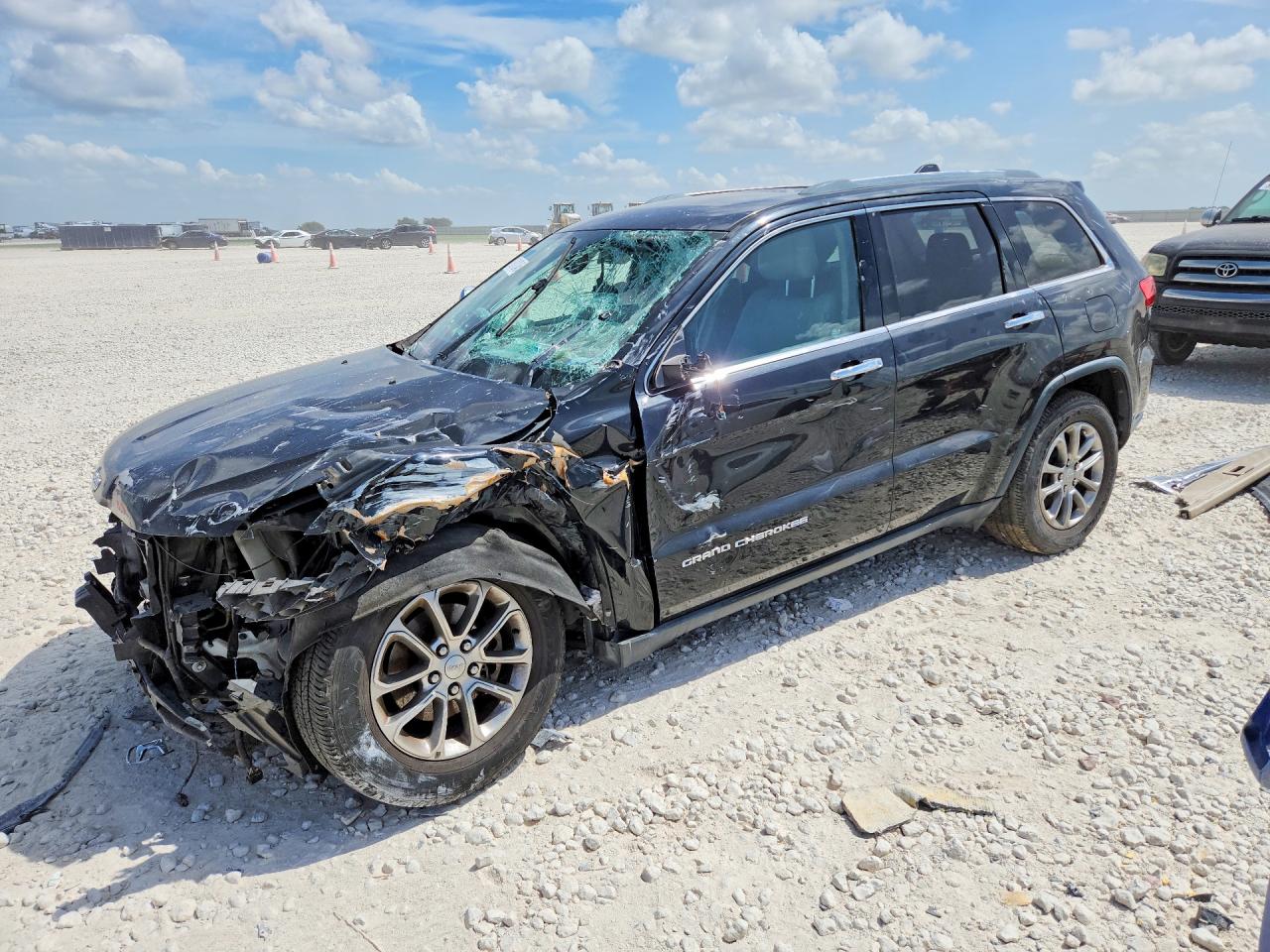 2015 Jeep Grand Cherokee Limited, VIN 1C4RJEBG8FC235376 — Перед