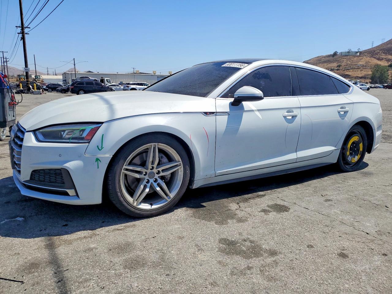 2018 Audi A5 Sportback Premium Plus, VIN WAUENCF59JA046110 — Бок