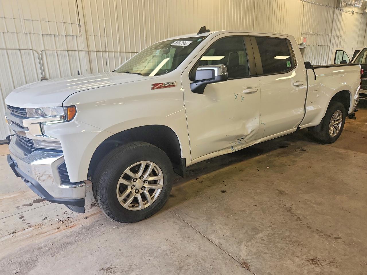 2022 Chevrolet Silverado 1500 LT, VIN 3GCUYDED7NG121513 — Side