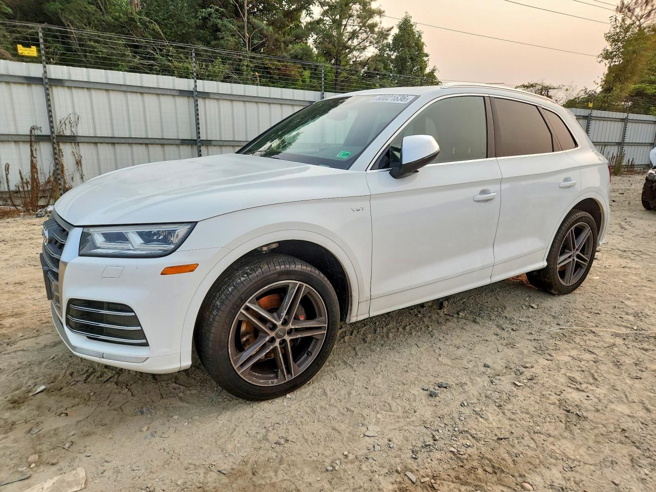 2018 Audi SQ5 Premium Plus, VIN WA1A4AFY6J2028283 — Front end