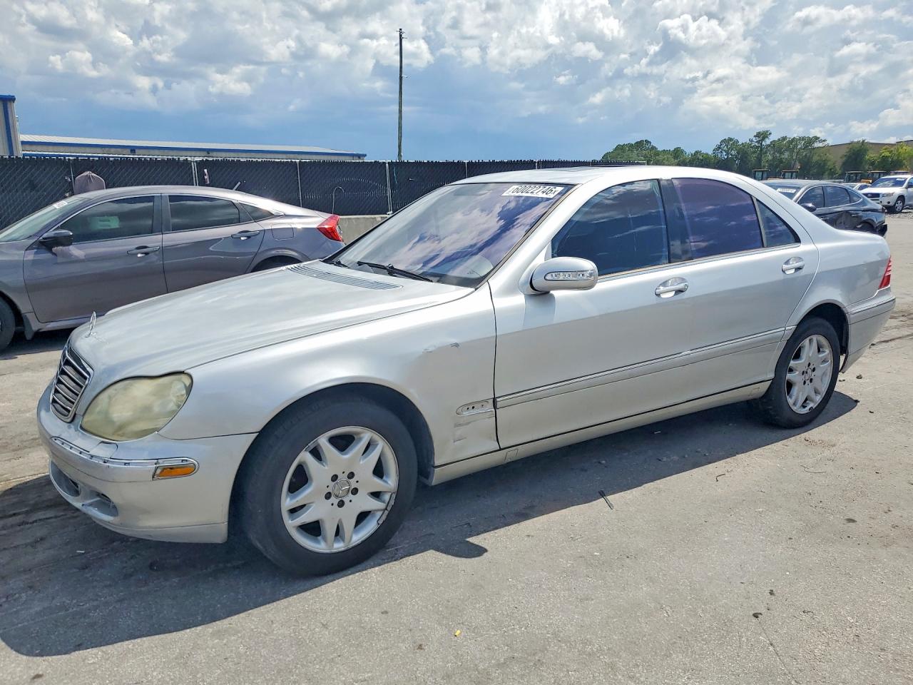 2006 Mercedes-Benz S 350, VIN WDBNF67J66A470945 — Minor dents and scratches
