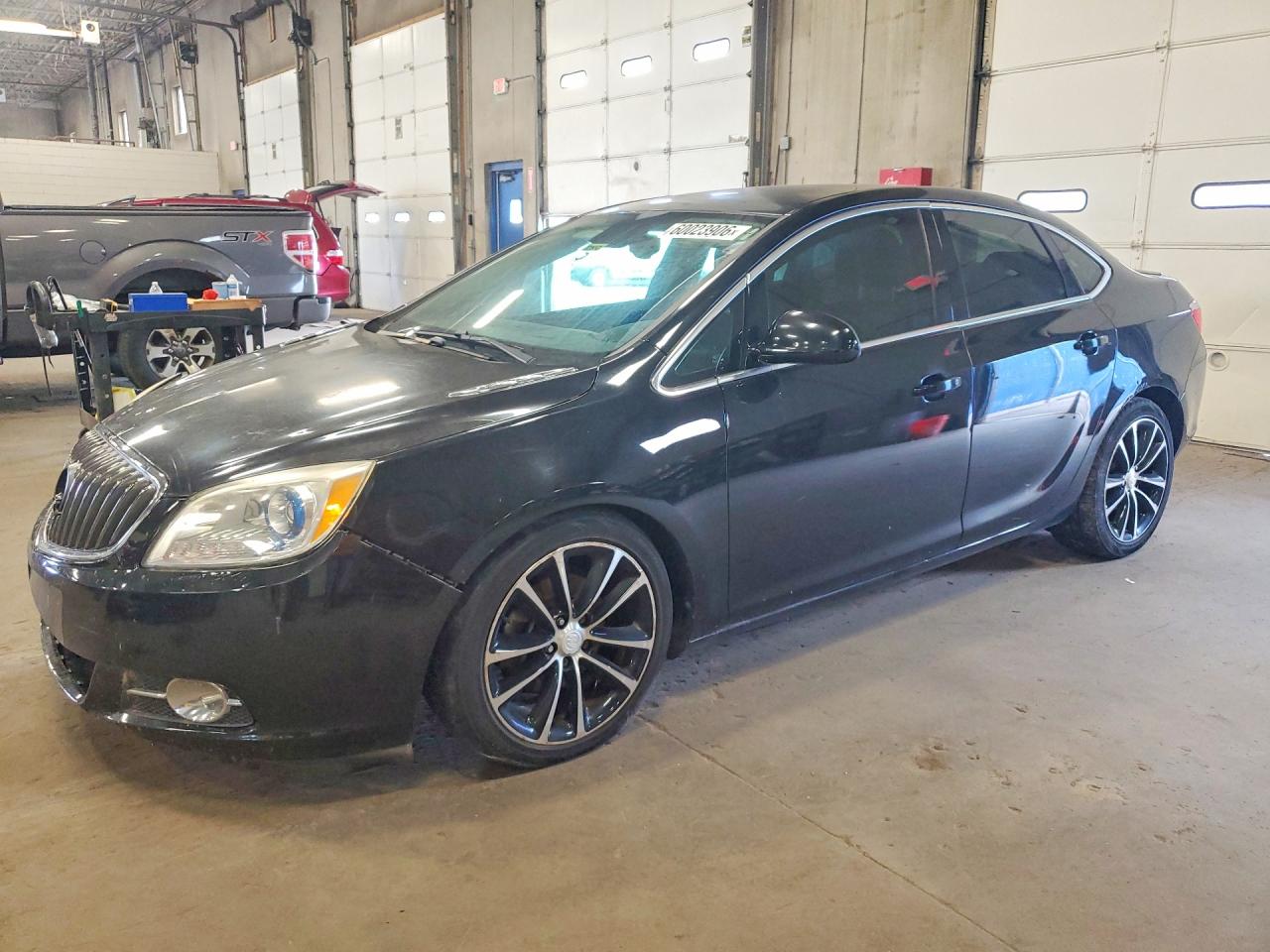 2016 Buick Verano Sport Touring, VIN 1G4PW5SK5G4167882 — Механическое