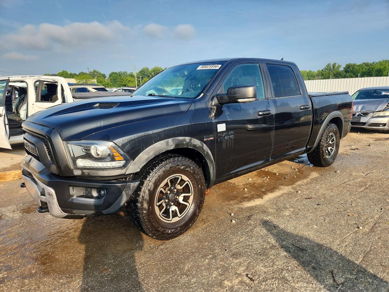 2016 Ram 1500 Rebel, VIN 1C6RR7YTXGS236908 — Roof