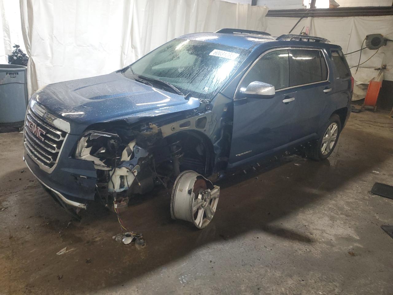 2016 GMC Terrain SLT, VIN 2GKFLUE32G6196864 — Front end