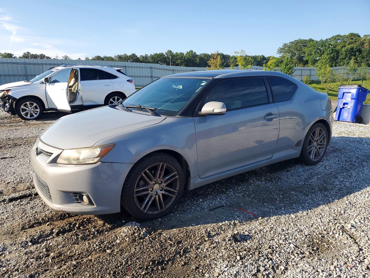 2011 Scion tC, VIN JTKJF5C77B3008955 — Front end