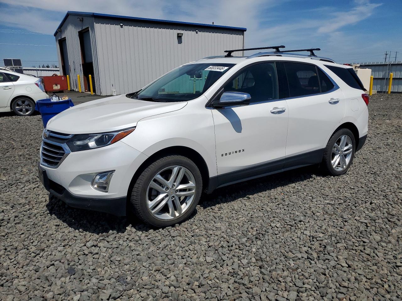 2018 Chevrolet Equinox Premier, VIN 2GNAXWEX9J6228278 — Rear end