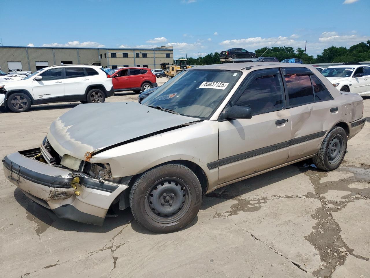 1994 Mazda Protege DX, VIN JM1BG2243R0808453 — Перед