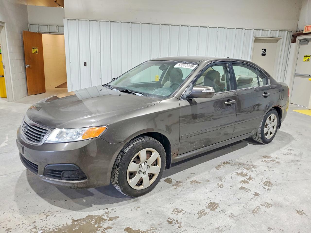 2010 Kia Optima LX, VIN KNAGG4A87A5436416 — Зад