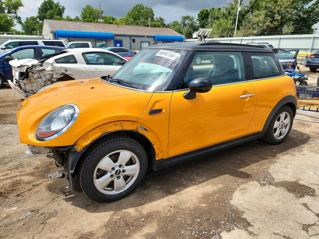 2016 MINI Hardtop, VIN WMWXP5C53GT739805 — Front end