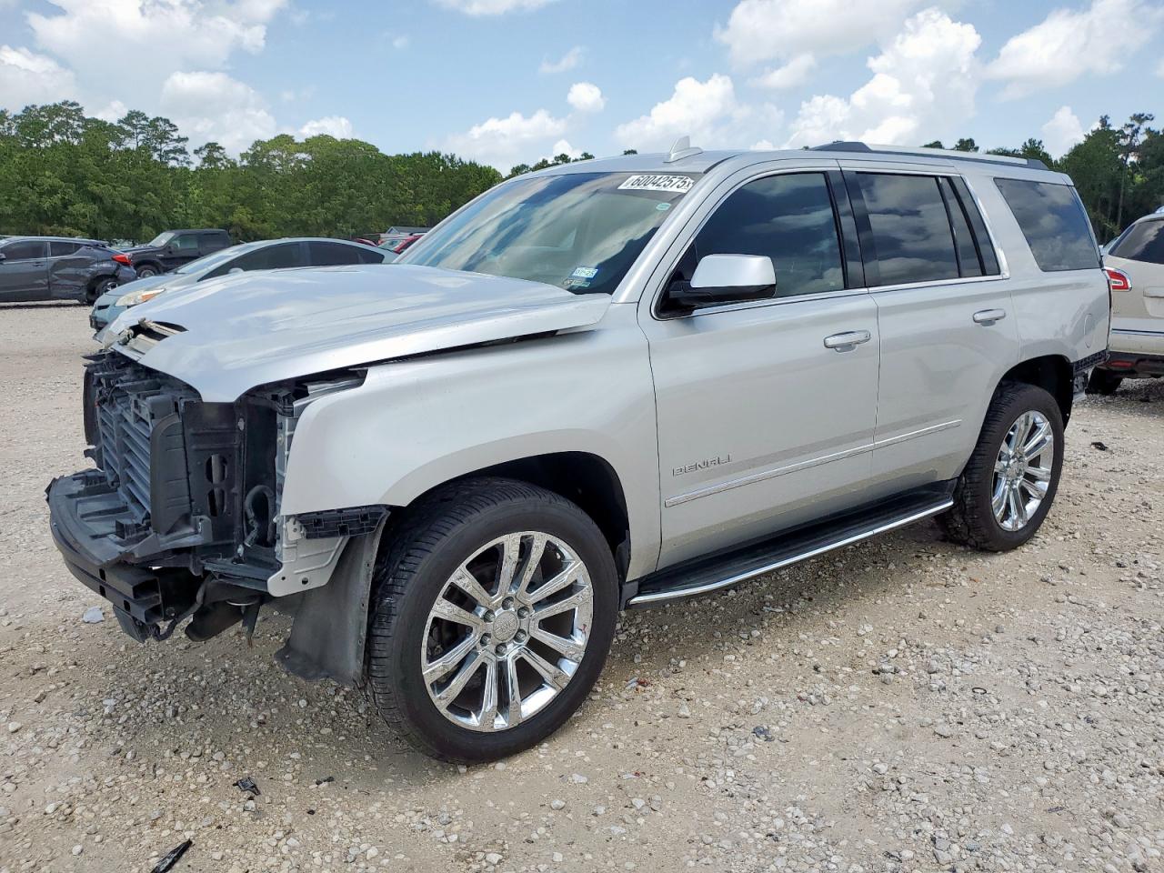 2017 GMC Yukon Denali, VIN 1GKS1CKJ3HR391279 — Front end