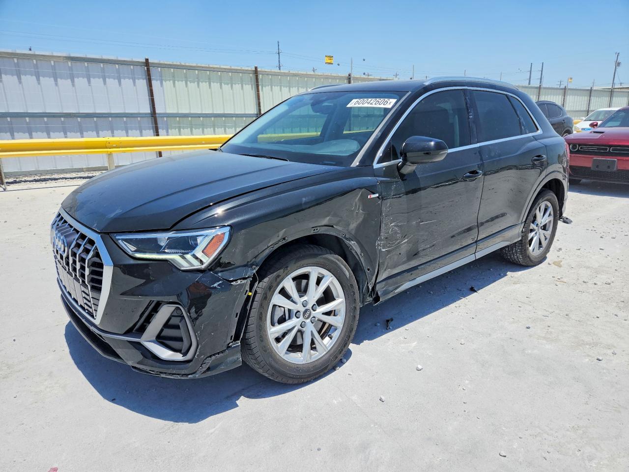 2023 Audi Q3 S line Premium Plus, VIN WA1EECF33P1140763 — Перед