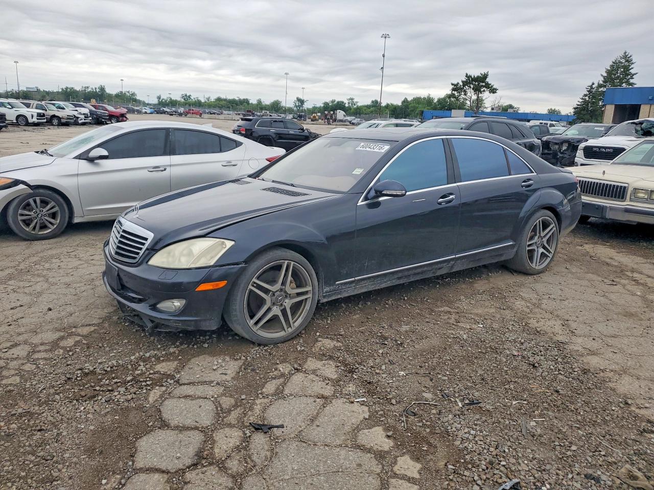 2008 Mercedes-Benz S 550, VIN WDDNG86X68A184604 — Front end