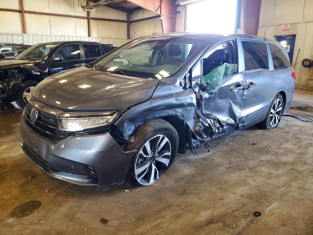 2023 Honda Odyssey Touring, VIN 5FNRL6H86PB002133 — Side