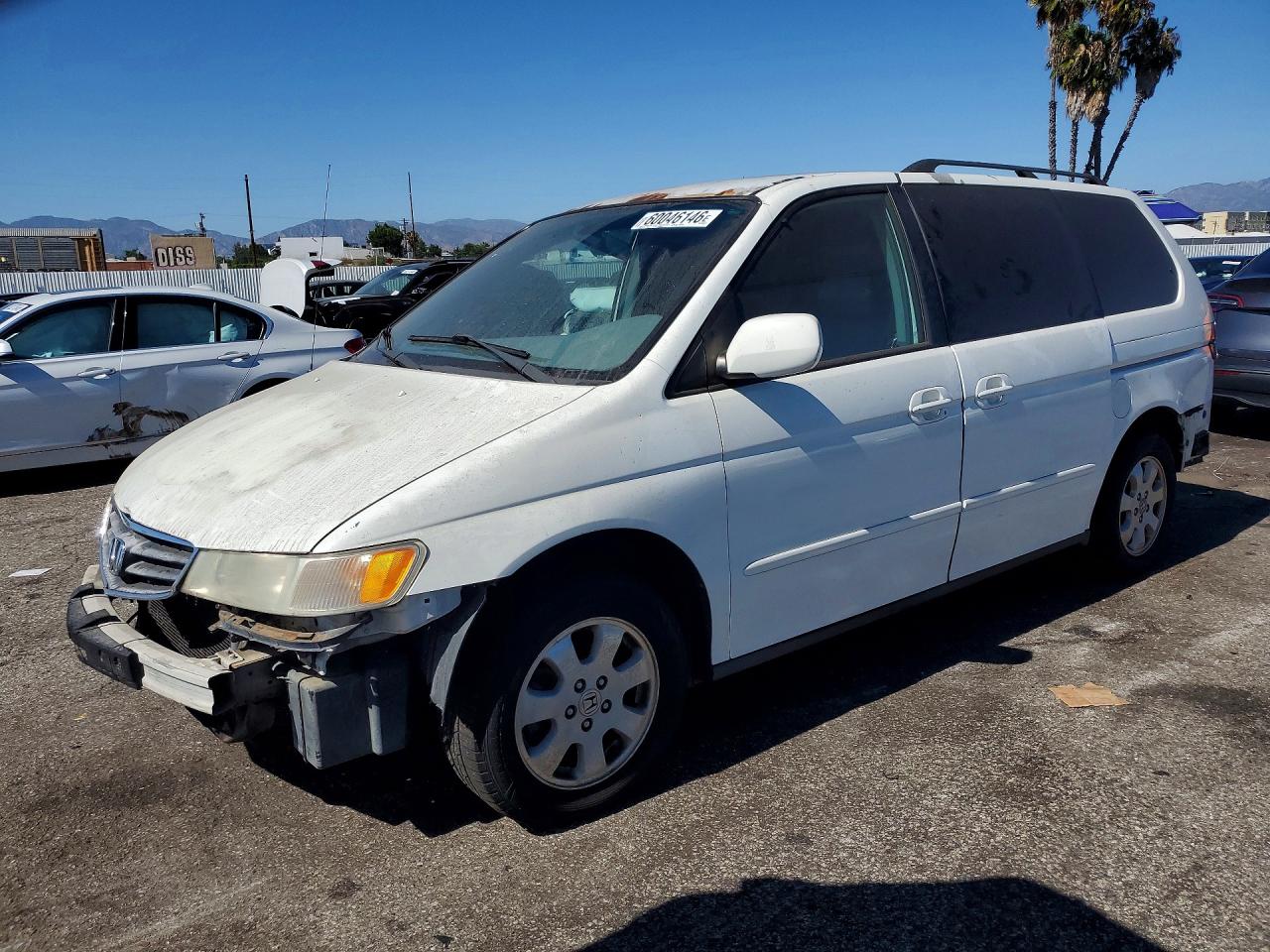 2003 Honda Odyssey EX-L, VIN 5FNRL18073B111742 — Front end