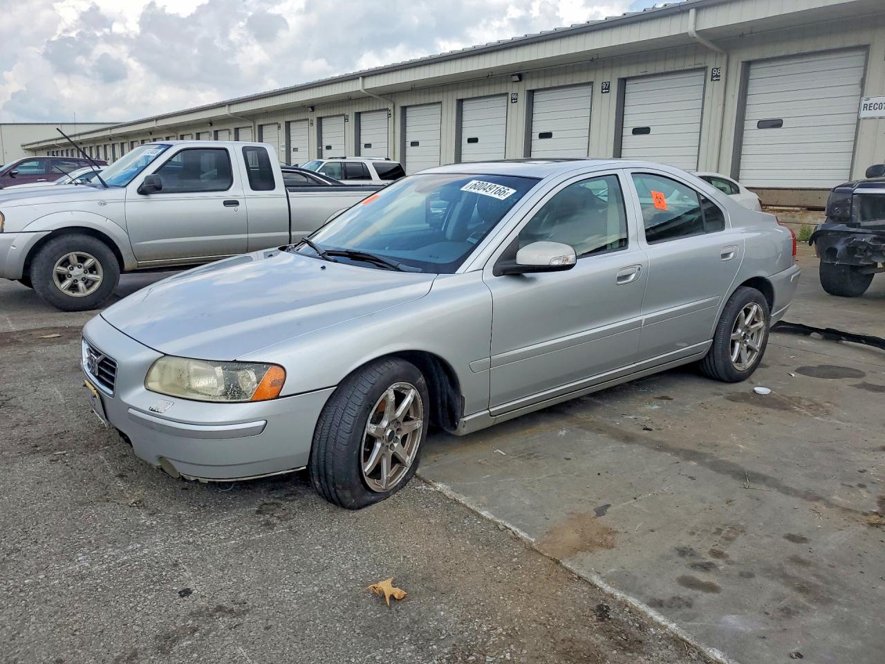 2007 Volvo S60 2.5L Turbo, VIN YV1RS592572607605 — Перед