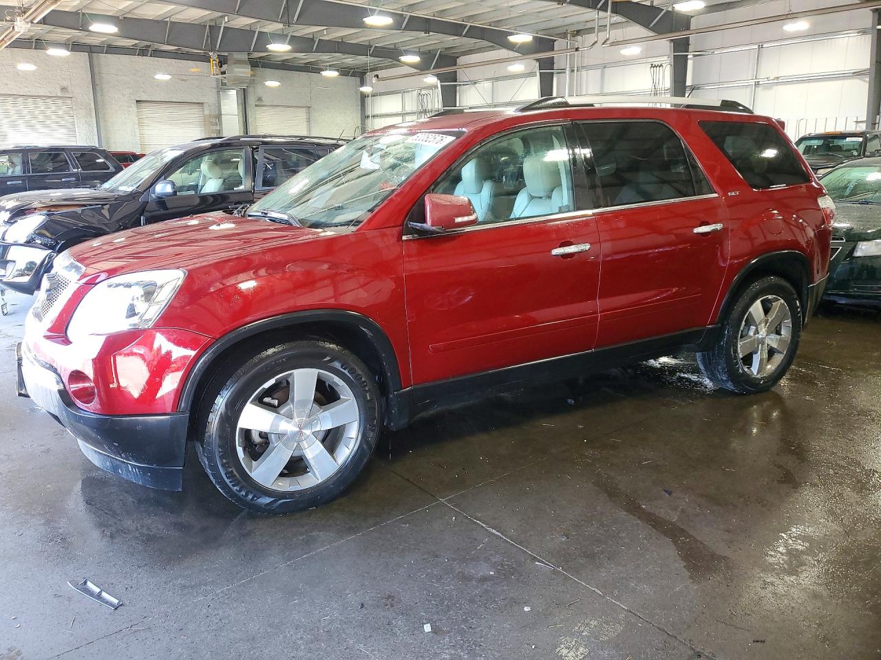 2010 GMC Acadia SLT1, VIN 1GKLVMED1AJ197939 — Перед