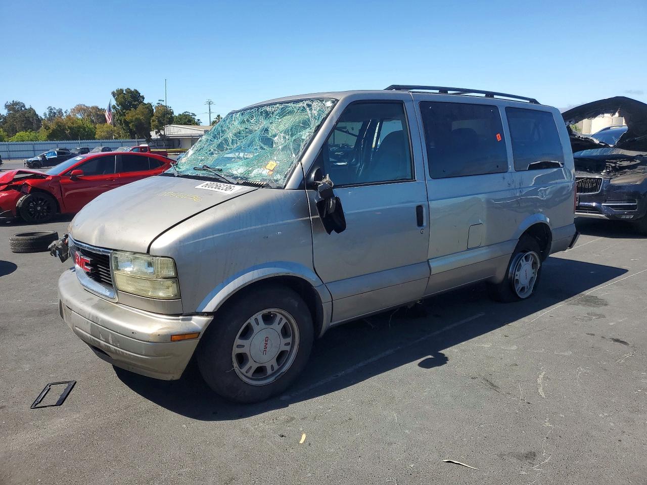 2005 GMC Safari, VIN 1GKDM19X75B500104 — Rollover
