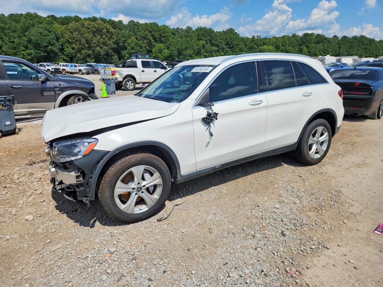 2018 Mercedes-Benz GLC 300, VIN WDC0G4JB5JV057151 — Front end