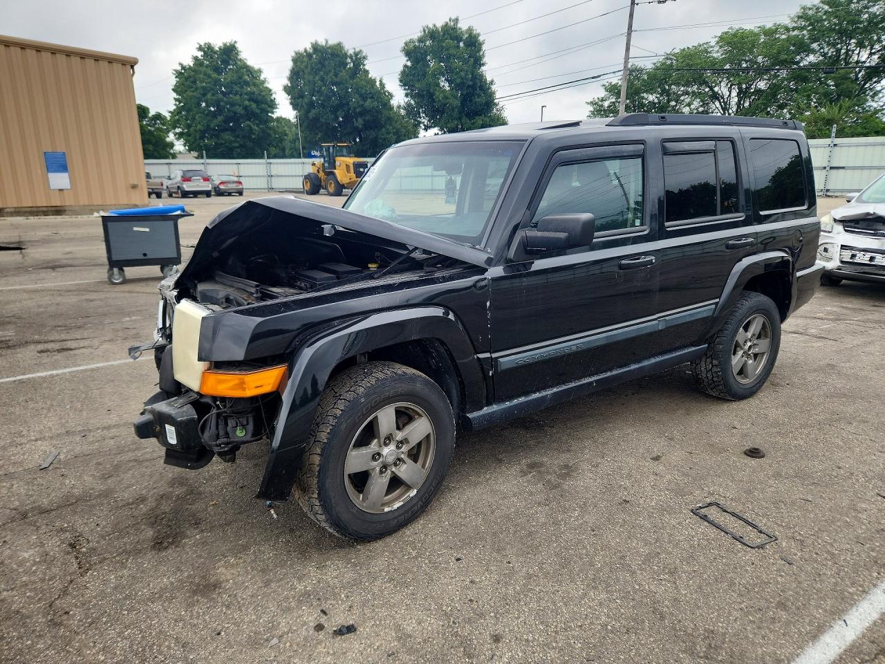 2008 Jeep Commander Sport, VIN 1J8HG48K68C198601 — Front end