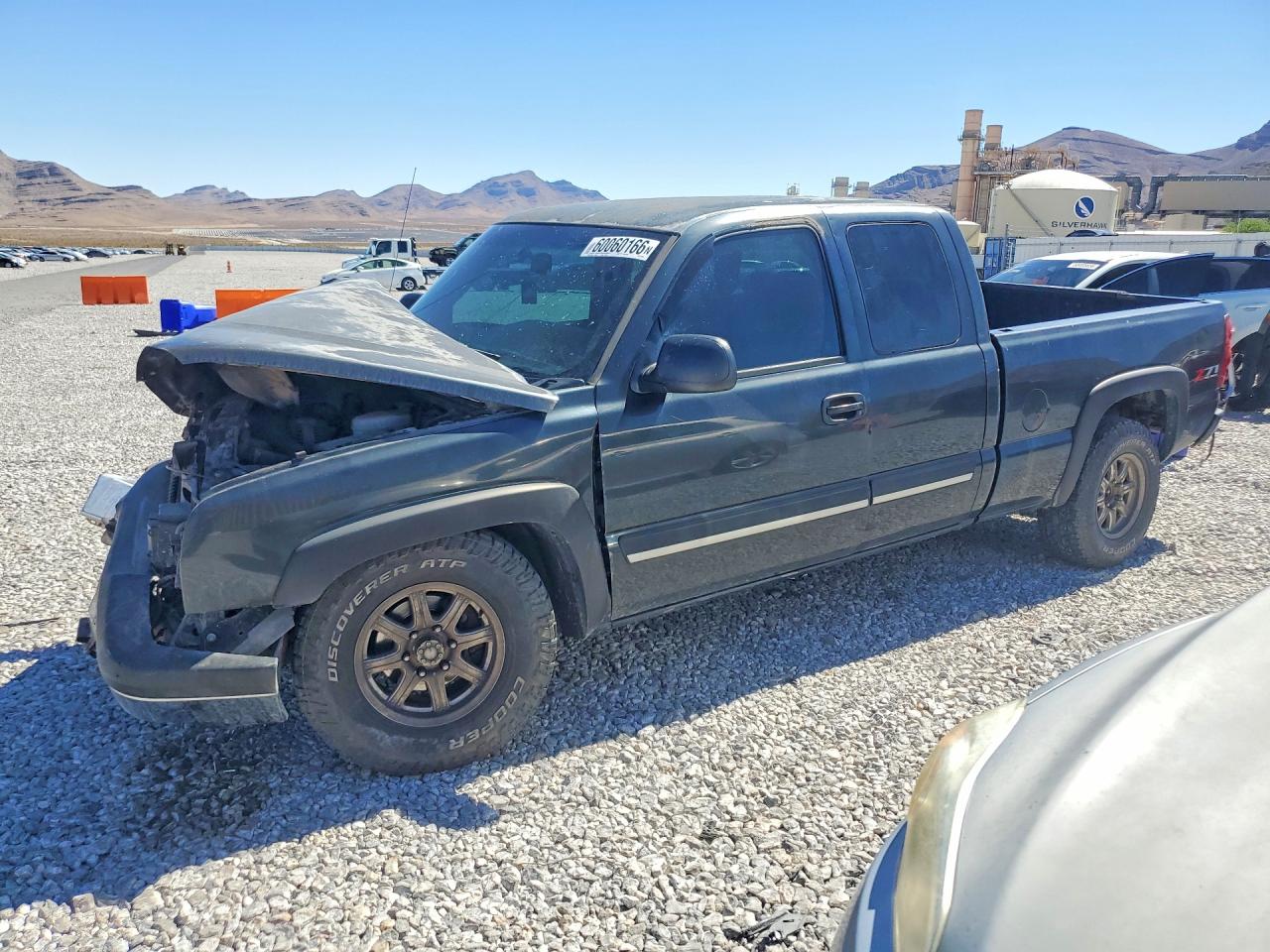 2003 Chevrolet Silverado 1500 LS, VIN 1GCEK19T53E375988 — Front end