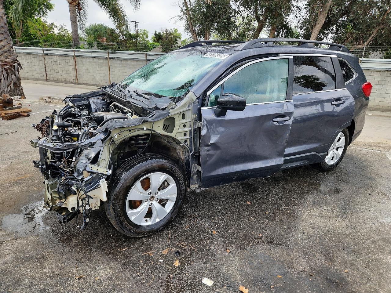 2021 Subaru Ascent, VIN 4S4WMAAD0M3450625 — Front end