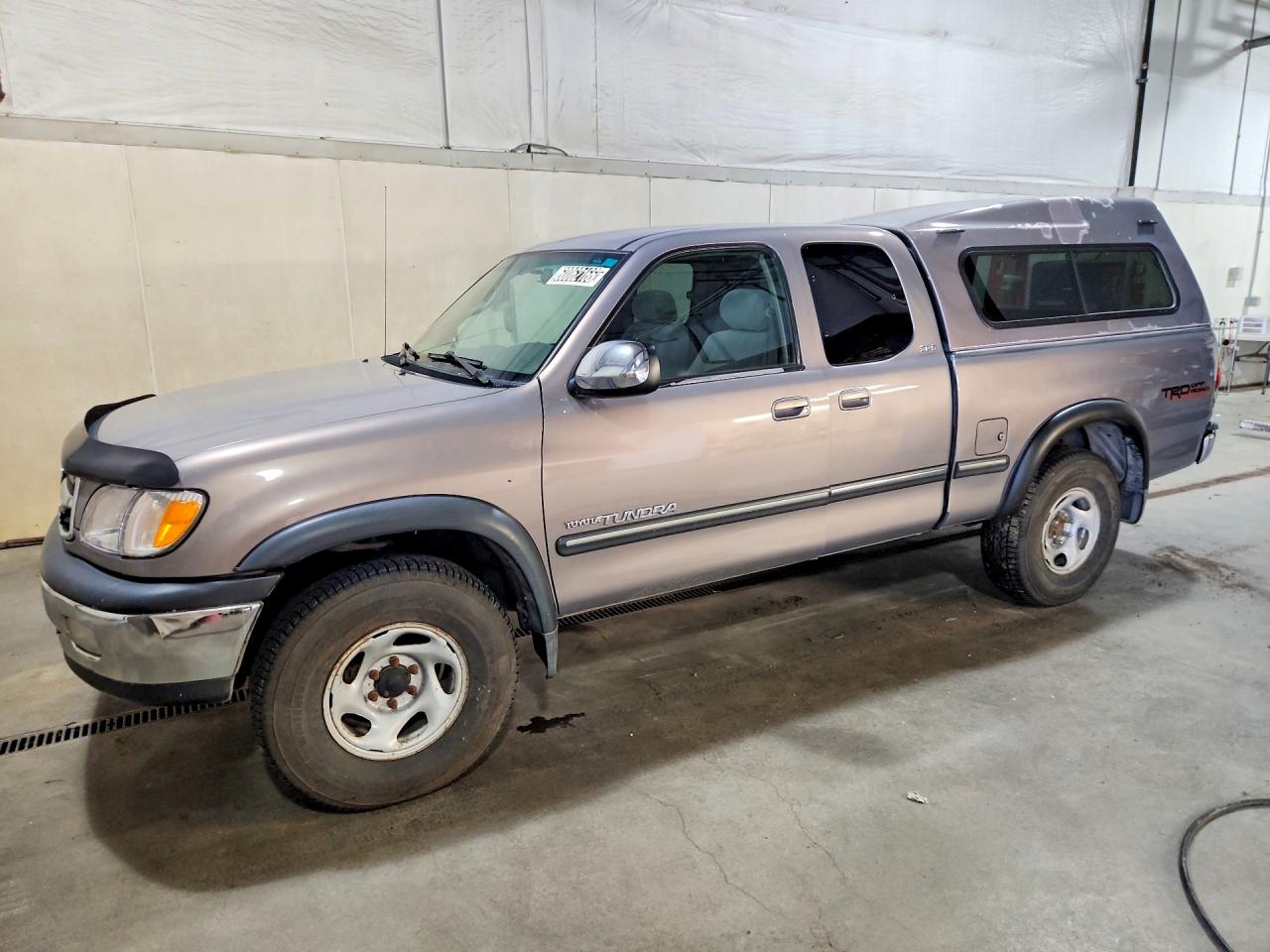 2002 Toyota Tundra SR5, VIN 5TBBT44142S321381 — Normal wear