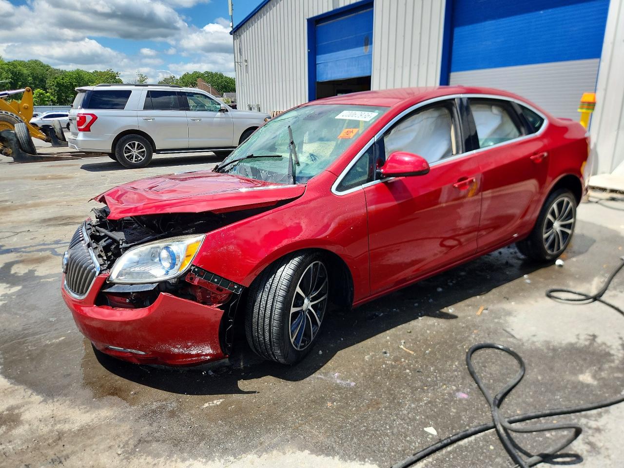 2017 Buick Verano Sport Touring, VIN 1G4PR5SK4H4103566 — Front end