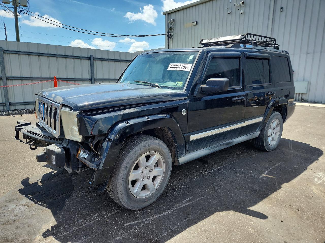 2007 Jeep Commander Limited, VIN 1J8HG58P67C520461 — Front end