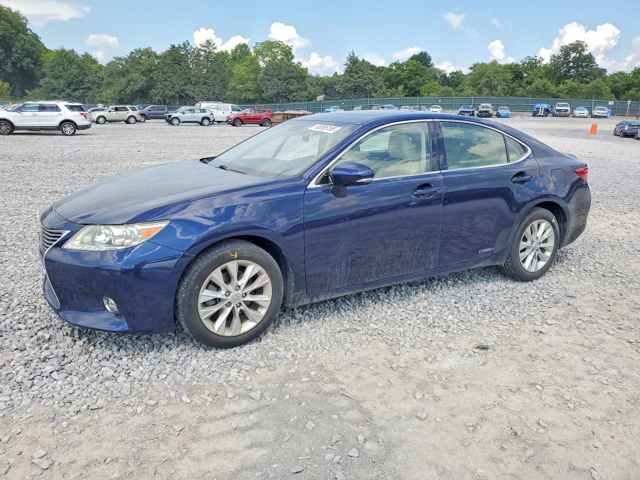 2014 Lexus ES 300h, VIN JTHBW1GG1E2050657 — Side