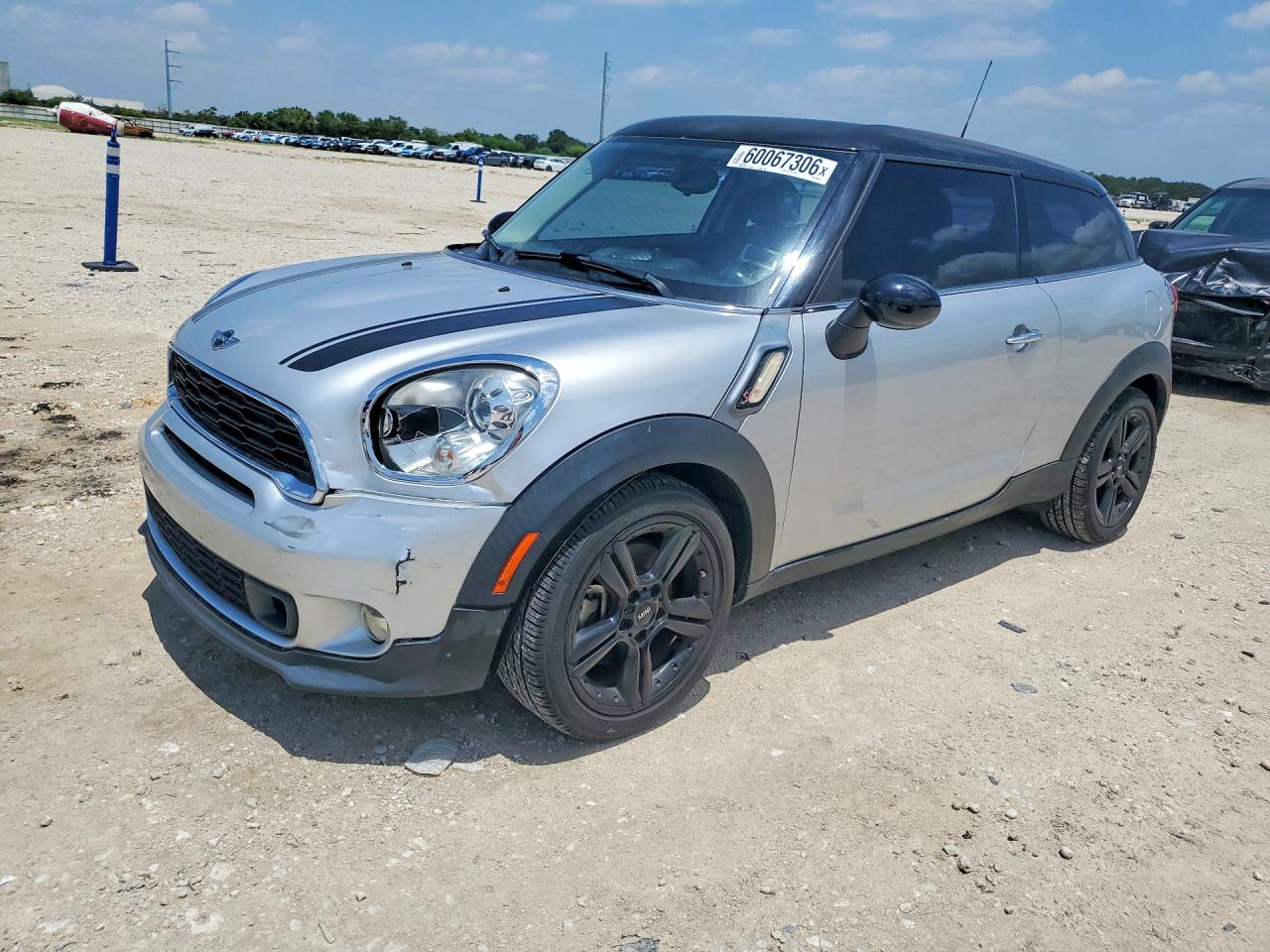 2013 MINI Paceman S, VIN WMWSS5C5XDWN49258 — Front end