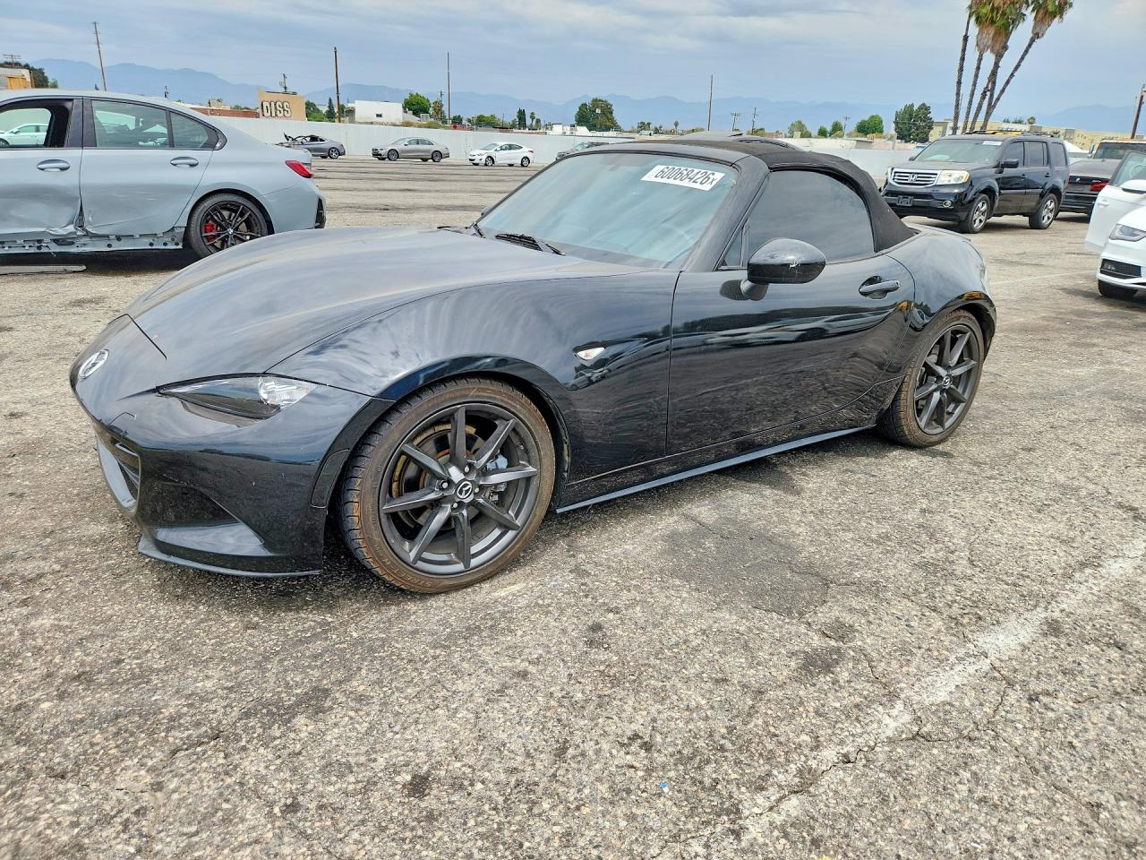 2016 Mazda MX-5 Miata Club, VIN JM1NDAC72G0116576 — Minor dents and scratches