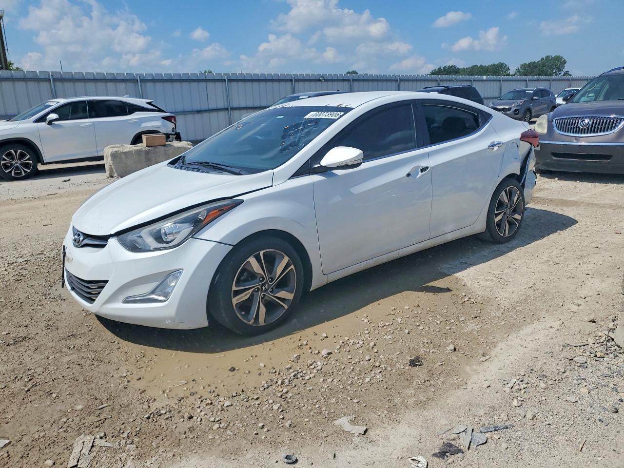 2015 Hyundai Elantra SE, VIN 5NPDH4AE3FH604634 — Rear end