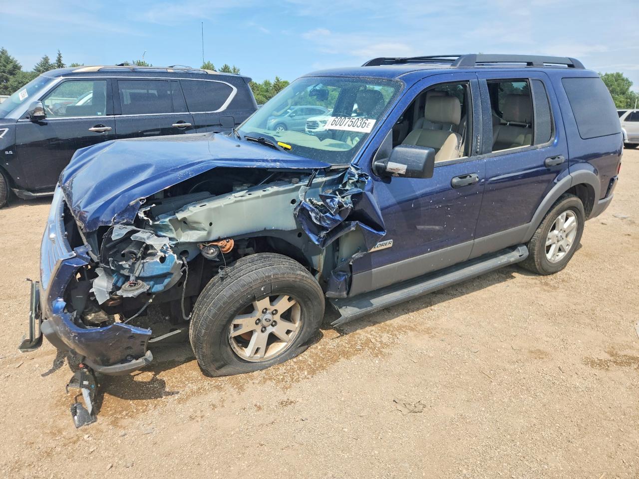 2006 Ford Explorer XLT, VIN 1FMEU73E46UA67997 — Front end