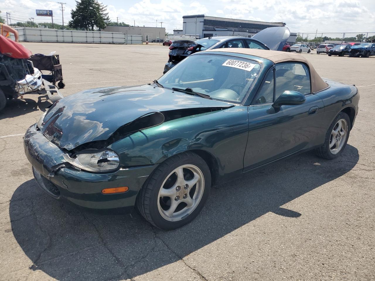 1999 Mazda MX-5 Miata, VIN JM1NB3536X0118522 — Front end