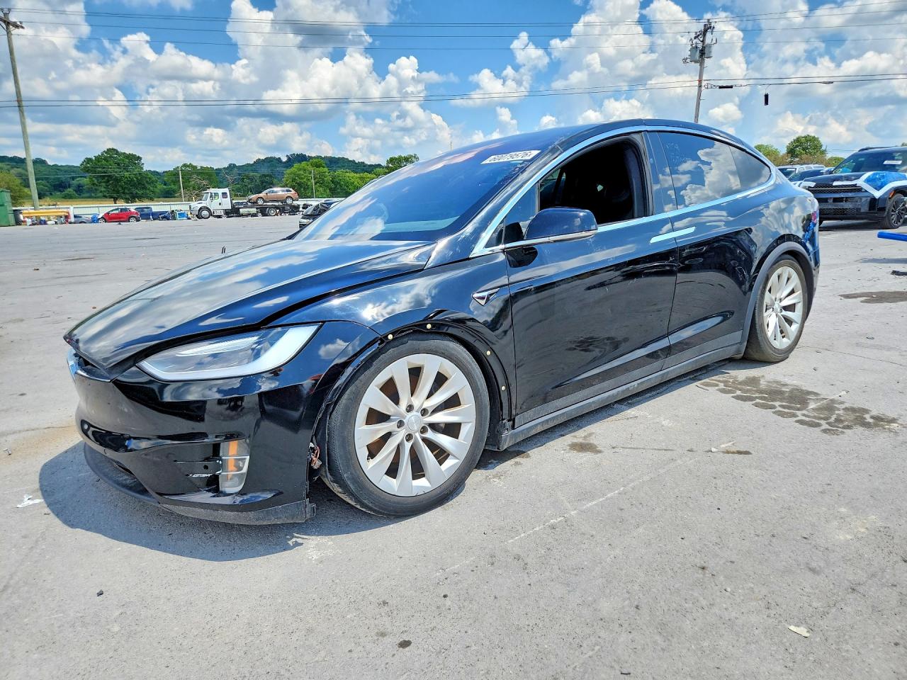 2017 Tesla Model X 90D, VIN 5YJXCBE26HF049096 — Front end