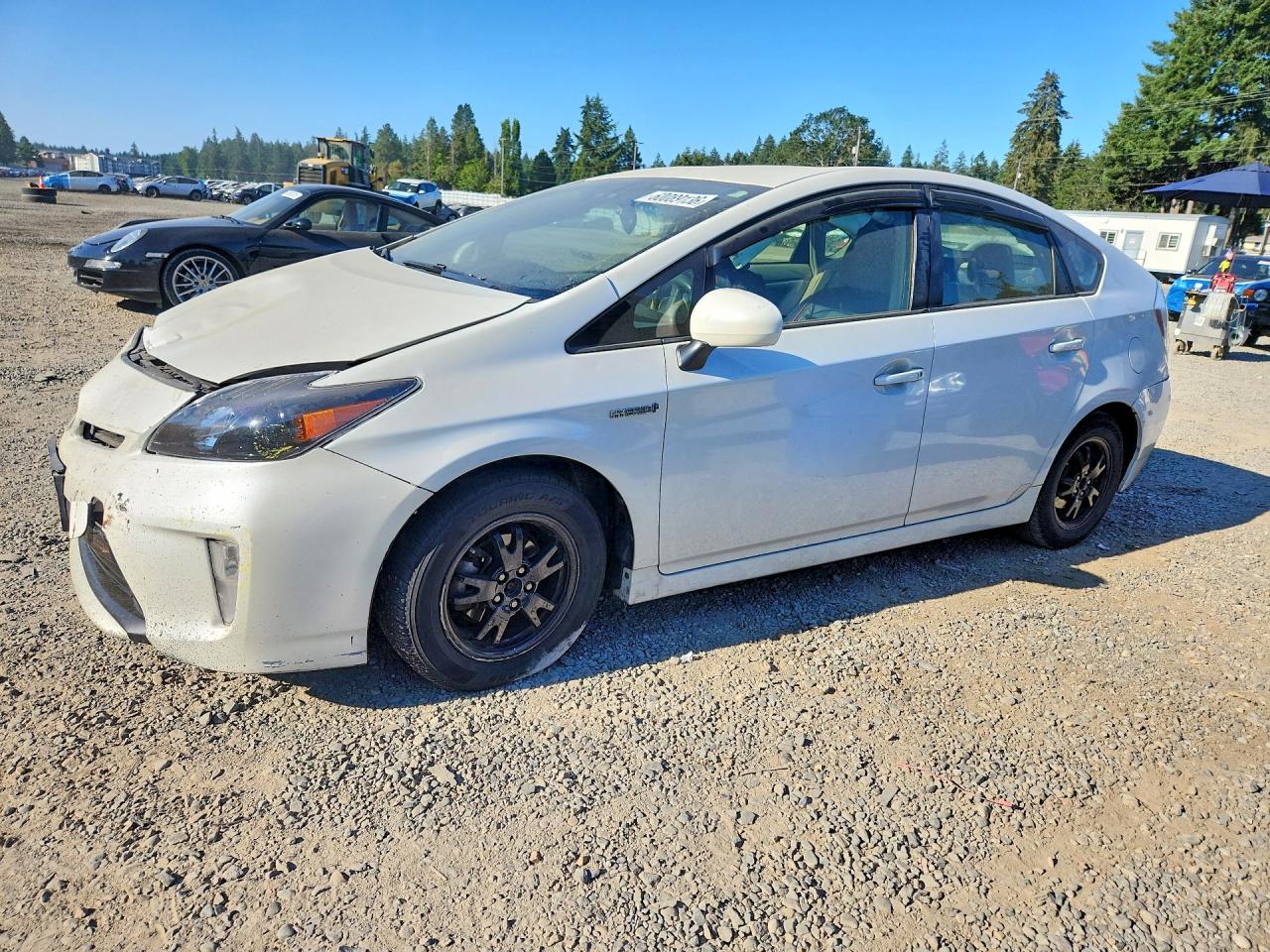 2015 Toyota Prius Two, VIN JTDKN3DU6F0404244 — Front end