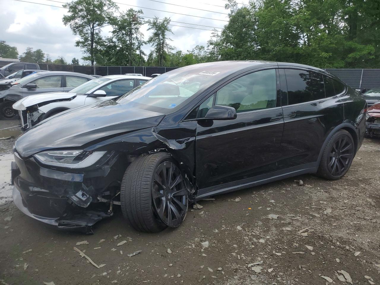 2023 Tesla Model X, VIN 7SAXCBE58PF372786 — Перед