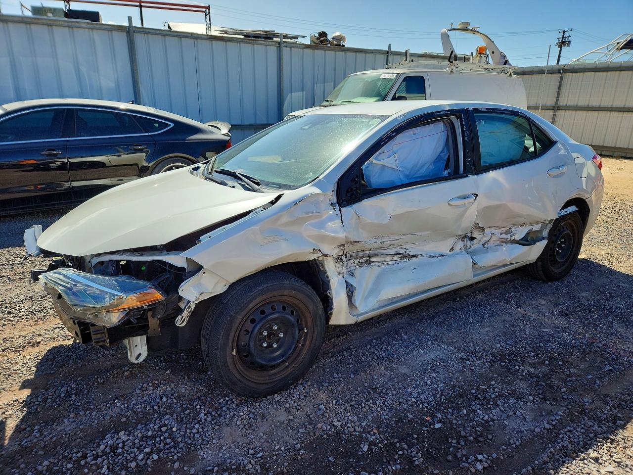 2019 Toyota Corolla LE, VIN 5YFBURHE6KP922251 — Side