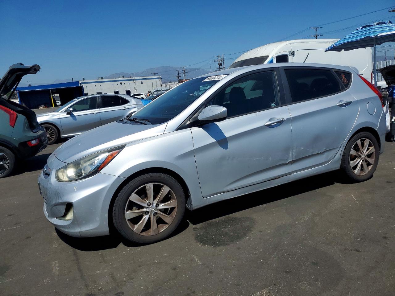 2012 Hyundai Accent SE, VIN KMHCU5AE1CU004589 — Side