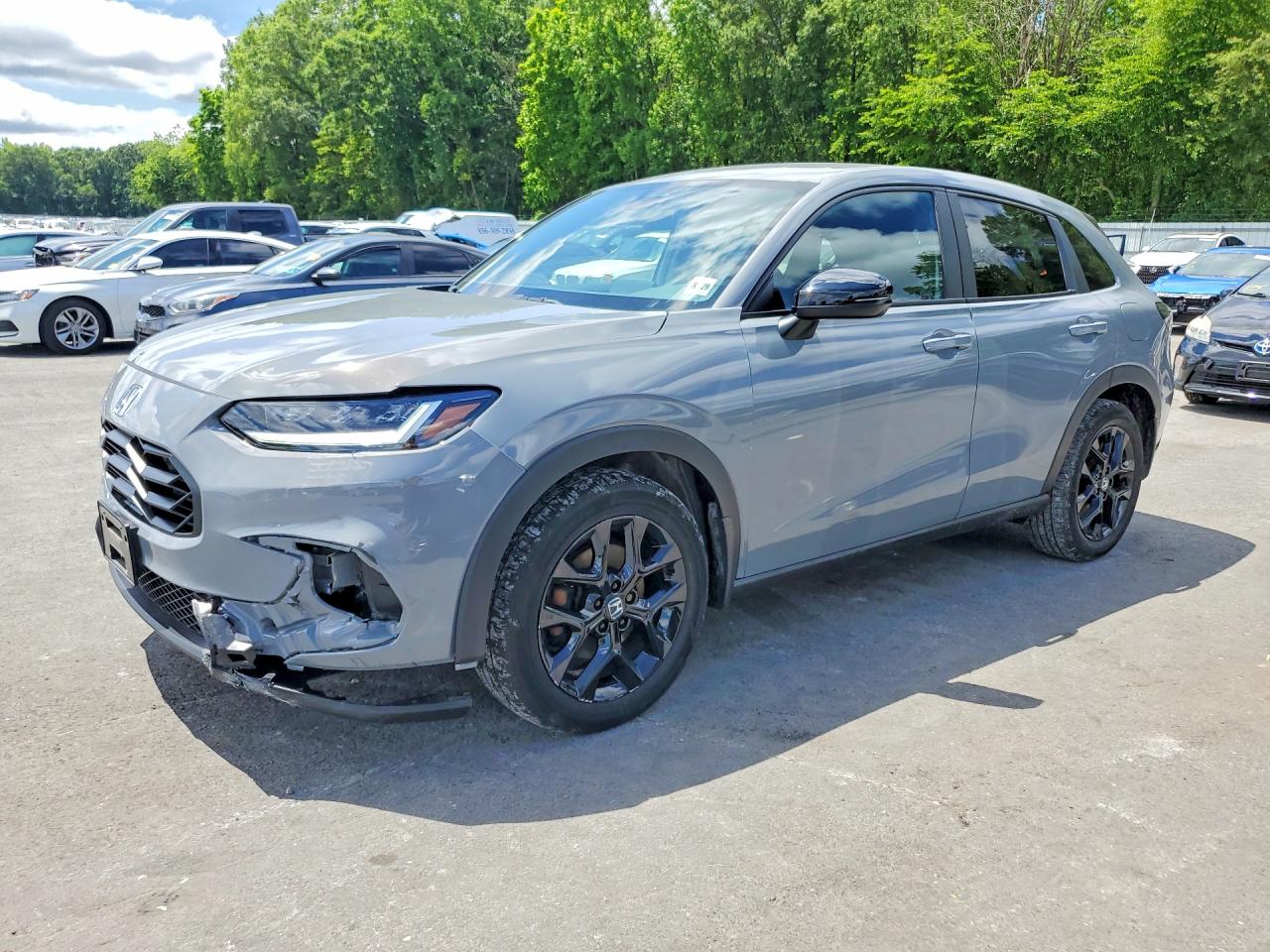 2025 Honda HR-V Sport, VIN 3CZRZ2H55SM707341 — Перед