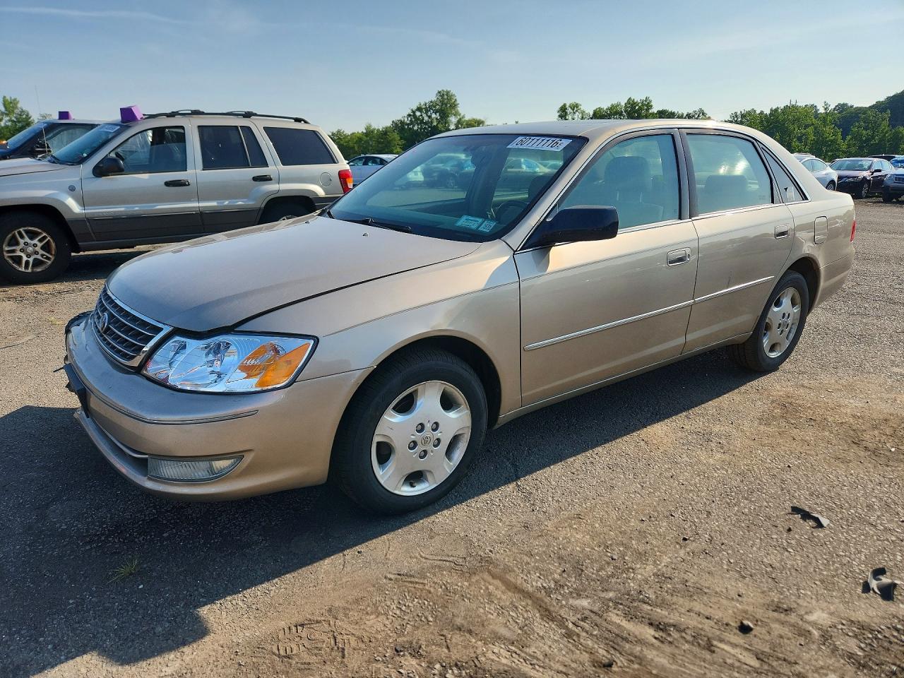 2004 Toyota Avalon XLS, VIN 4T1BF28B64U372512 — Front end