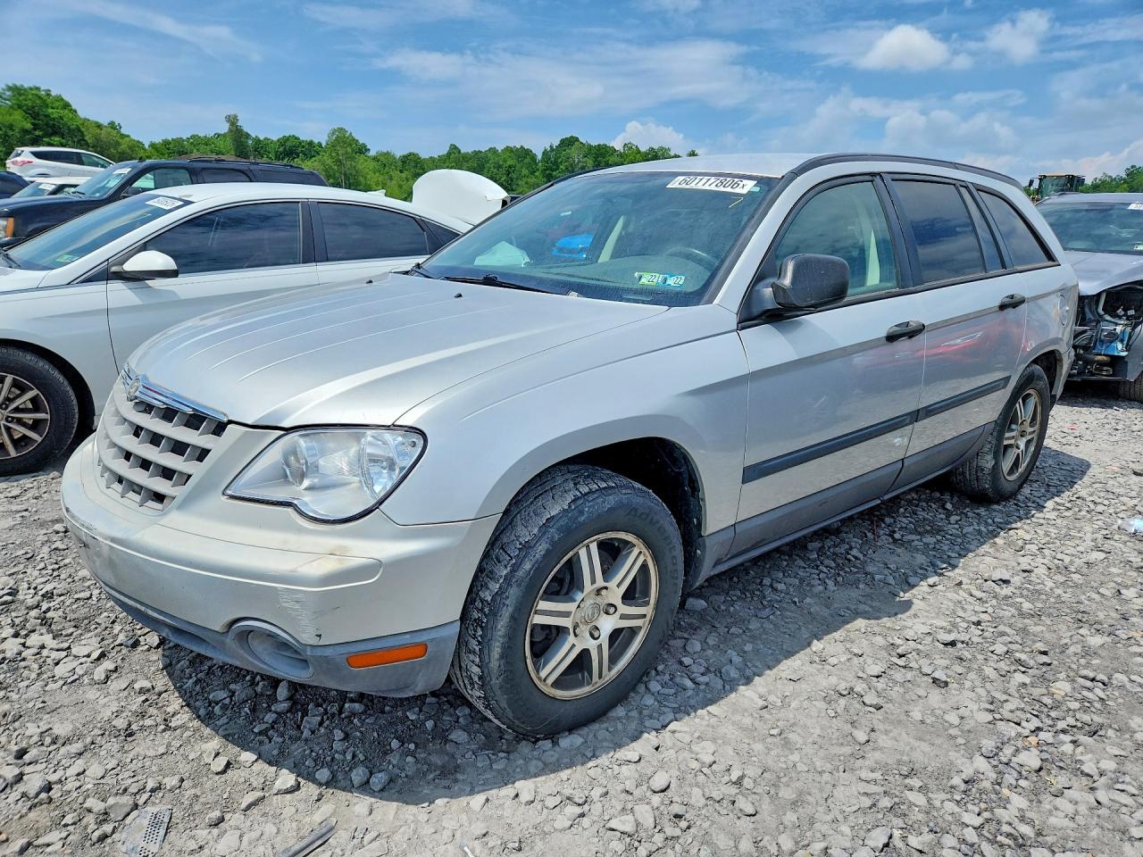 2008 Chrysler Pacifica LX, VIN 2A8GM48L98R659553 — Front end